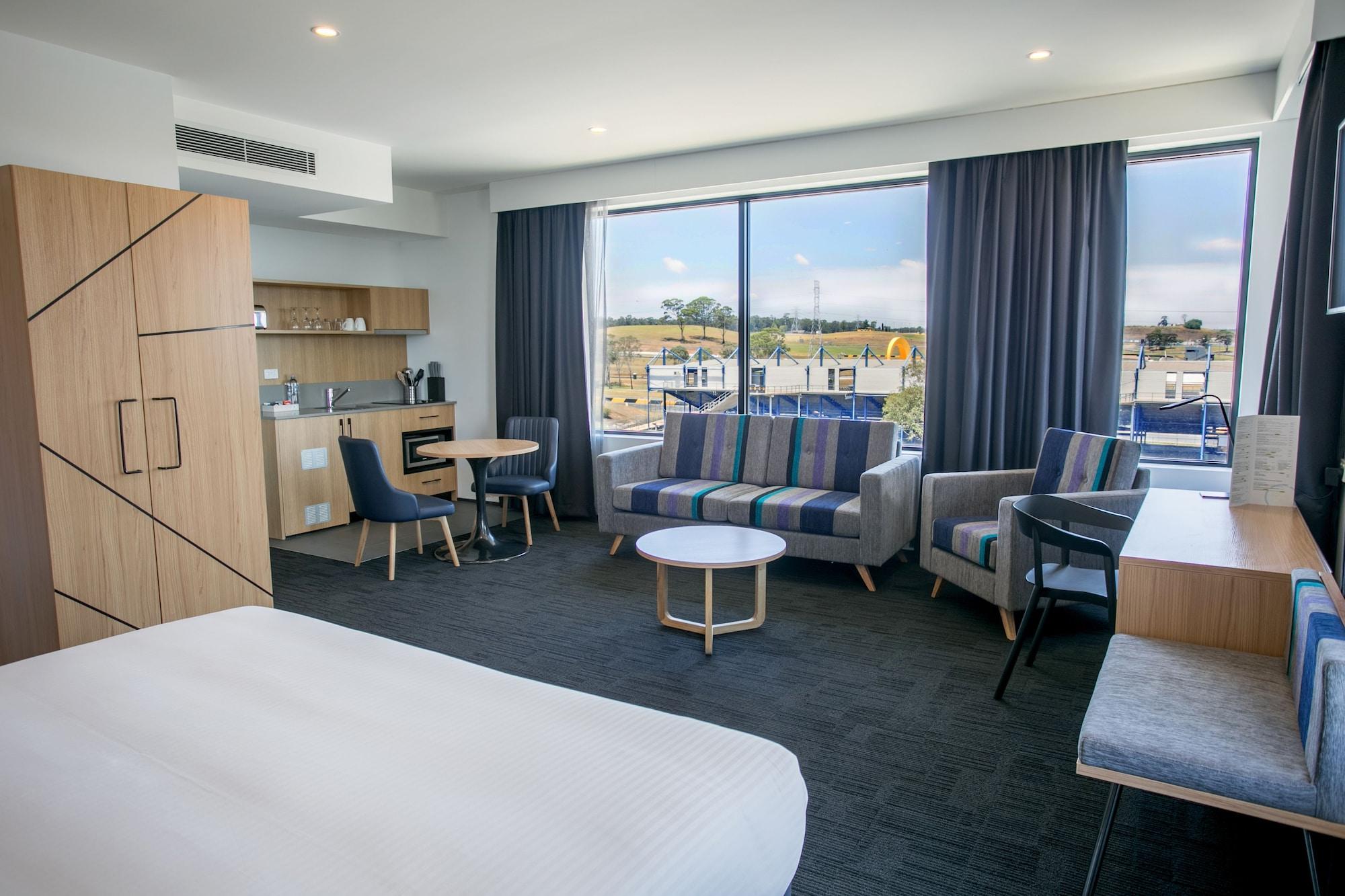 Alpha Hotel Eastern Creek Екстер'єр фото