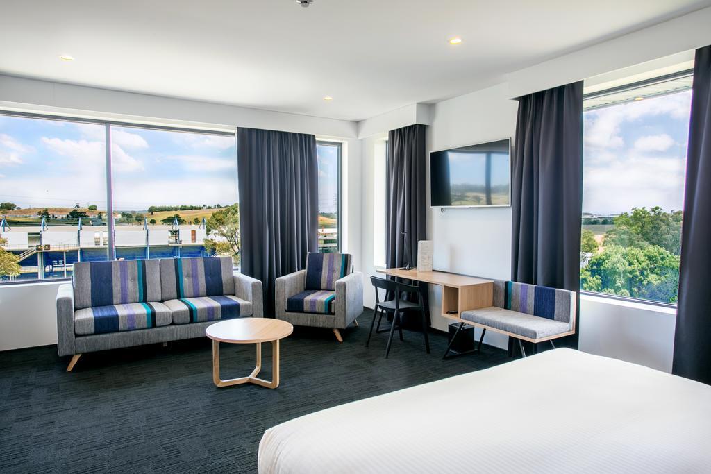 Alpha Hotel Eastern Creek Екстер'єр фото