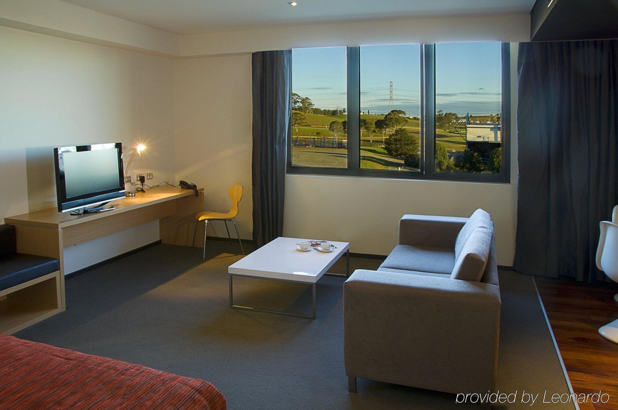 Alpha Hotel Eastern Creek Екстер'єр фото