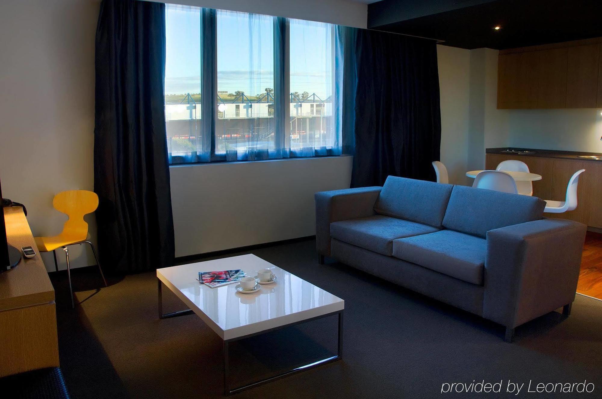 Alpha Hotel Eastern Creek Екстер'єр фото