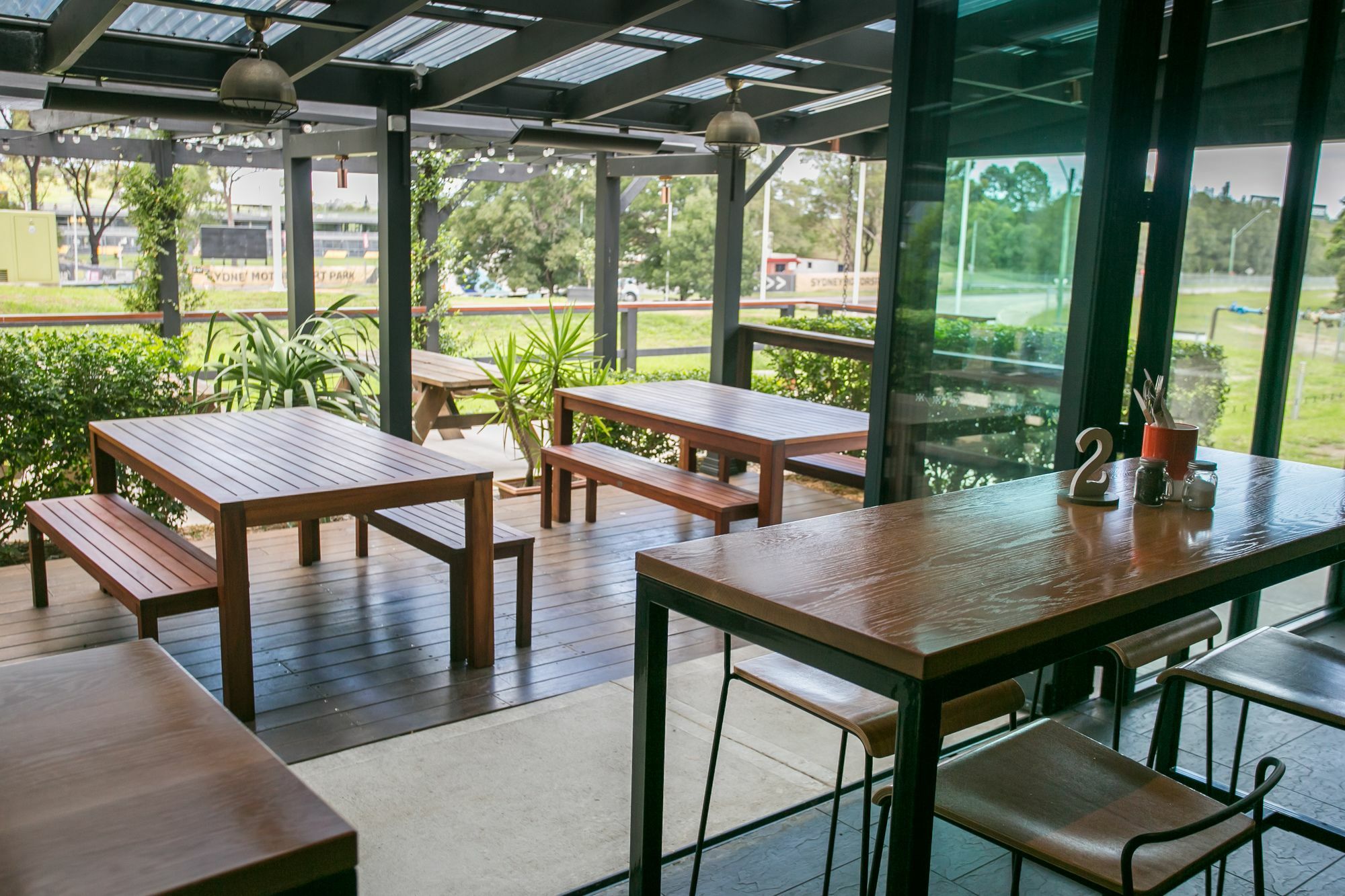 Alpha Hotel Eastern Creek Екстер'єр фото